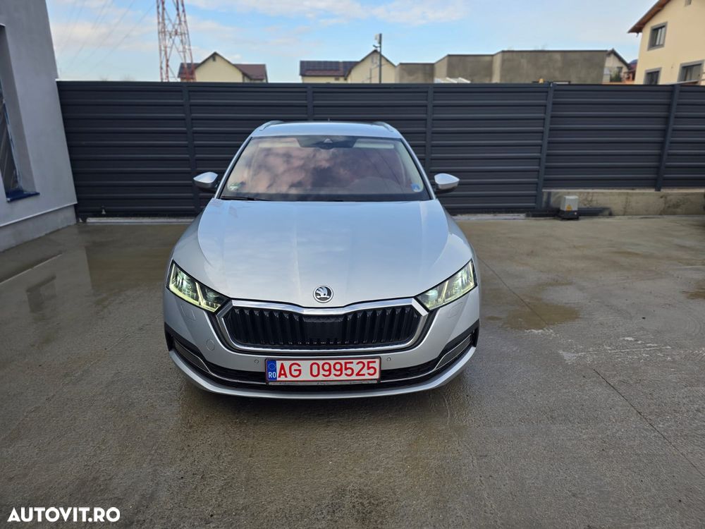Skoda Octavia 2.0 TDI DSG Sportline - 1