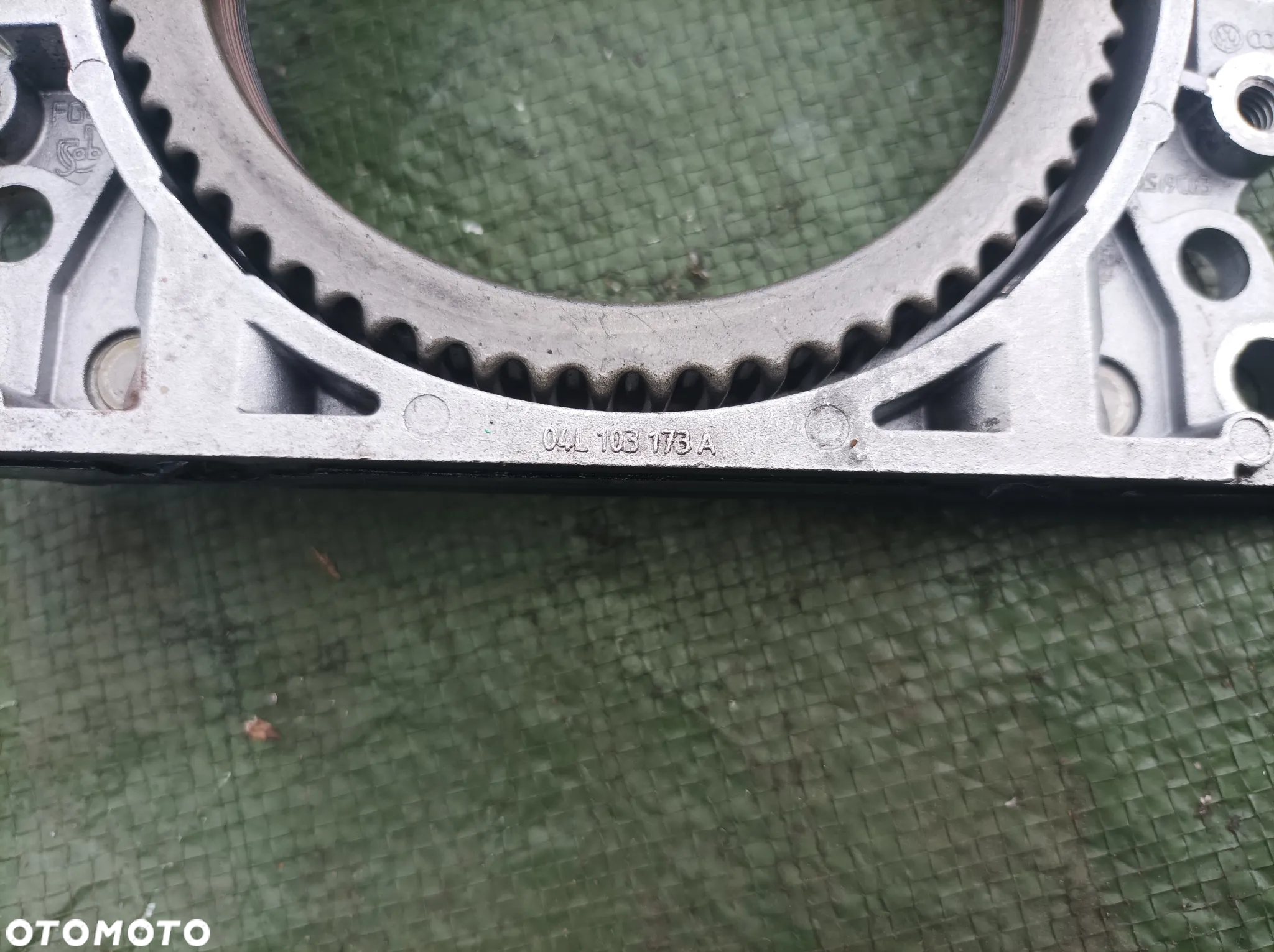 Vw Skoda Audi uszczelniacz wału 1,6 TDI 04L103173A - 3