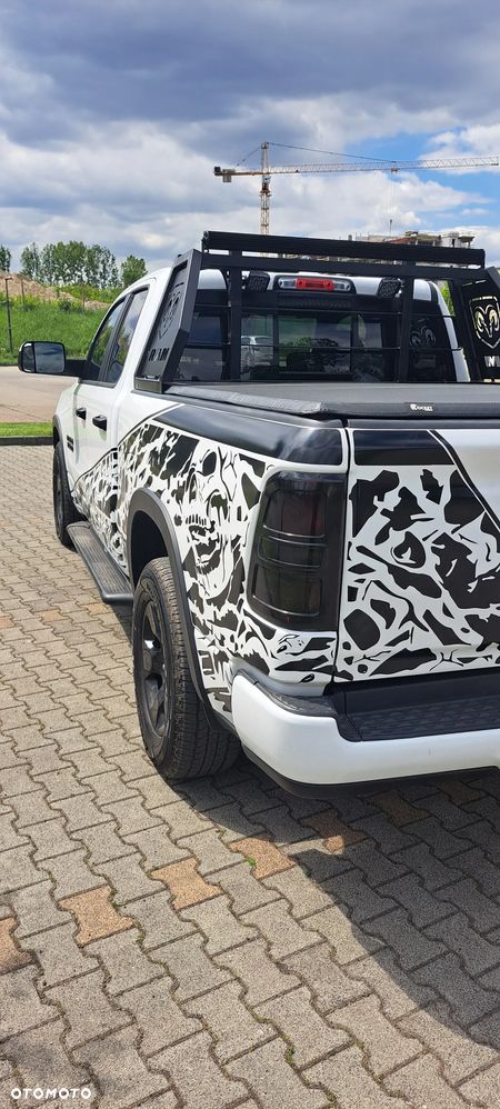 Dodge RAM - 4