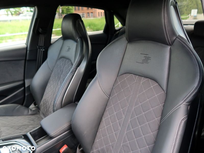 Audi A4 Limousine 45 TFSI quattro S tronic S line - 16