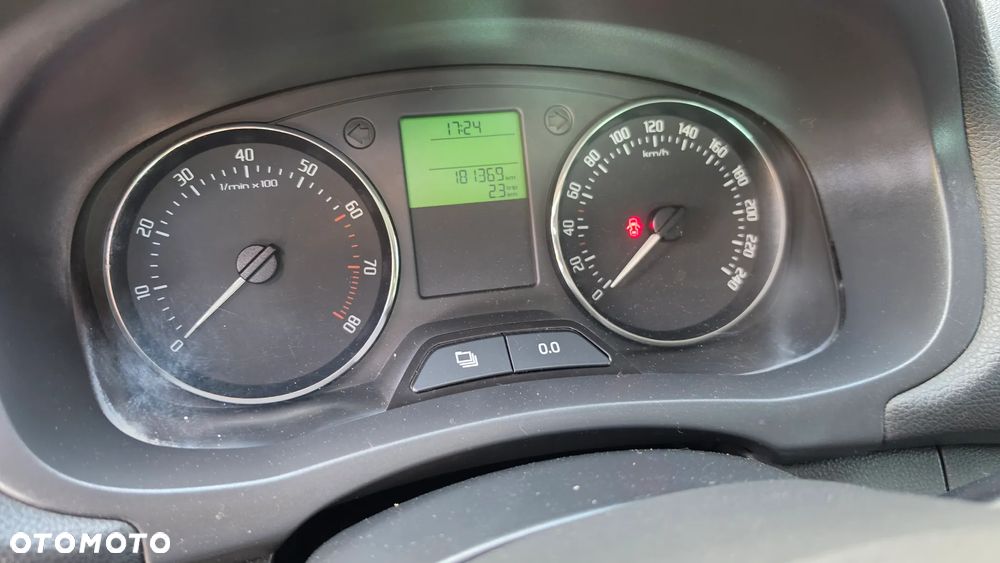 Skoda Fabia 1.2 HTP Ambition - 10