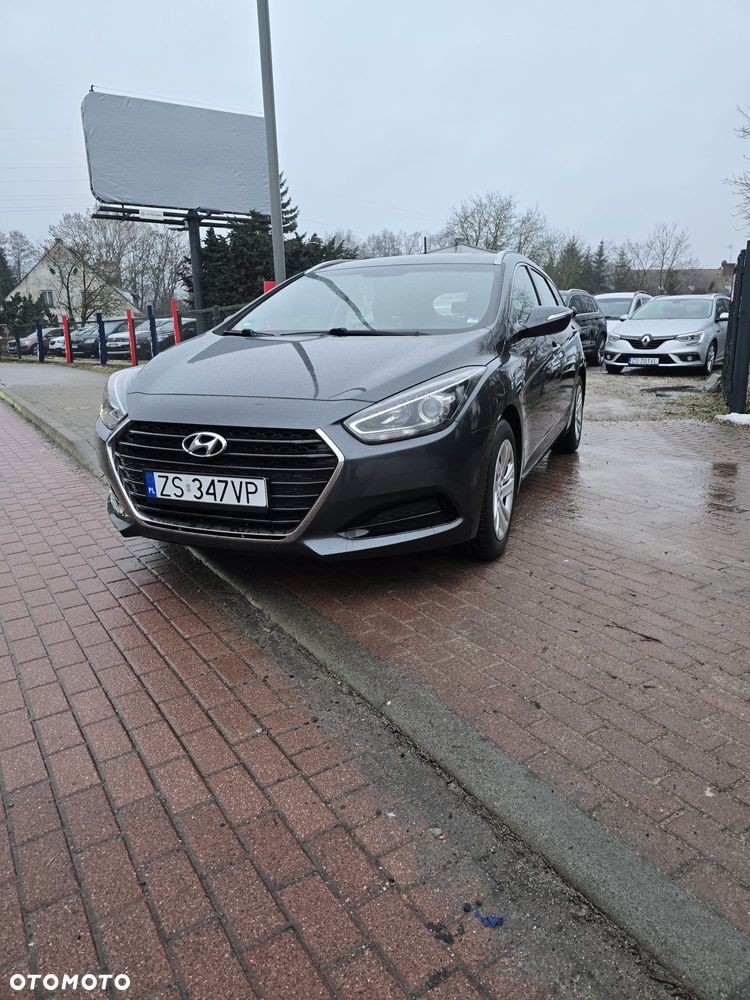 Hyundai i40 Kombi blue 1.6 Trend - 1