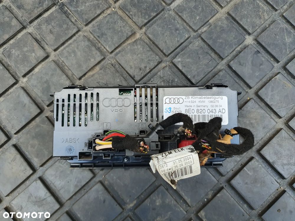 PANEL KLIMATYZACJI AUDI A4 B6 8E0820043AD EUROPA - 4