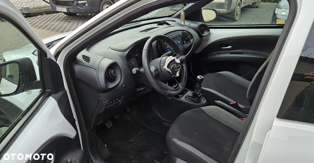 Toyota Aygo X 1.0 VVT-i Limited - 6