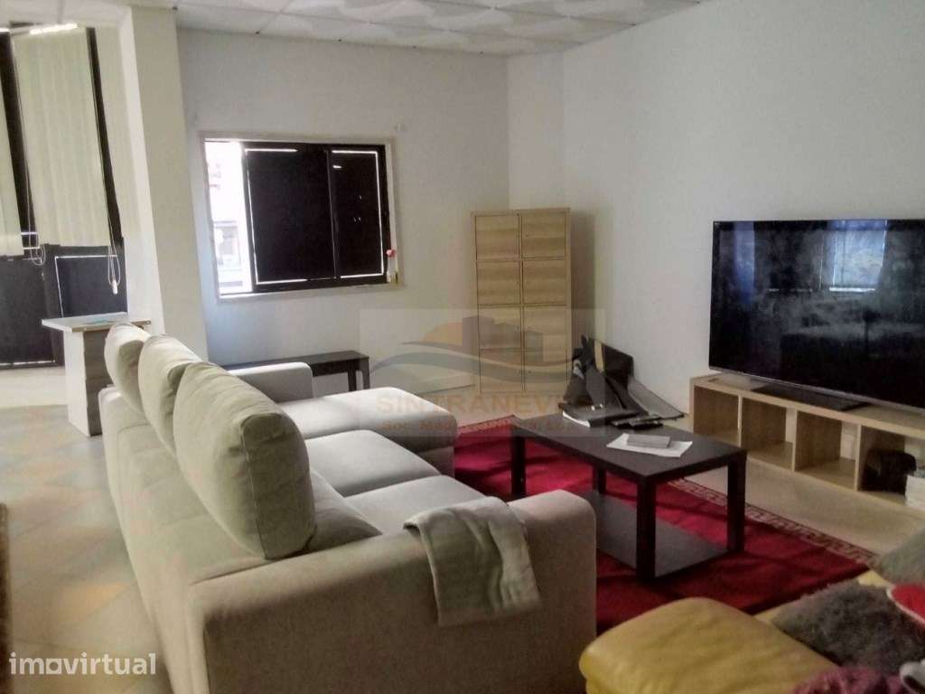 T1+1 com 115 m² | Condomínio Fechado com Piscina | Suite e Varanda - Grande imagem: 2/10