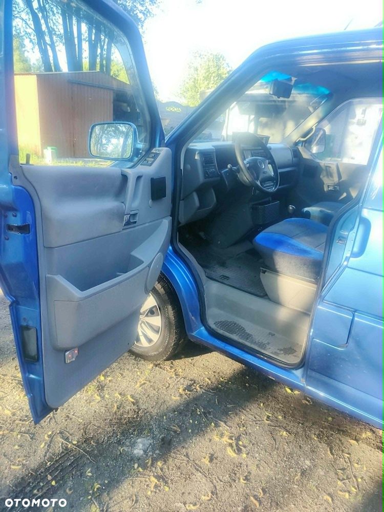 Volkswagen Multivan - 8