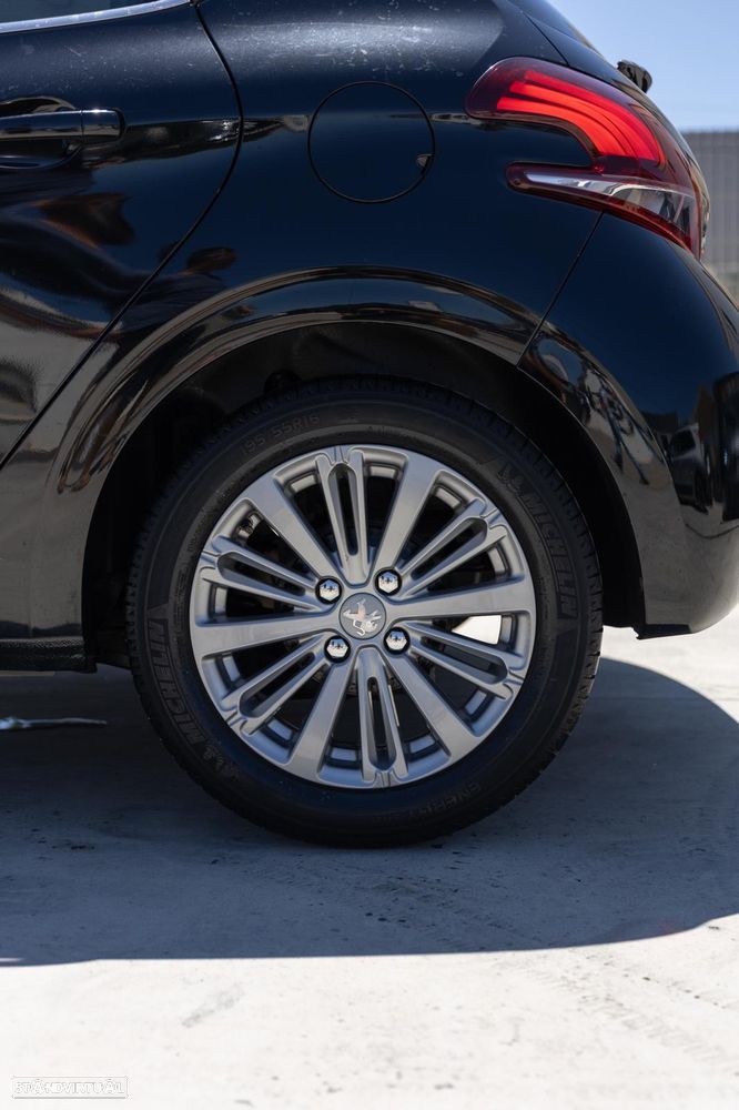 Peugeot 208 1.6 BlueHDi Allure - 13