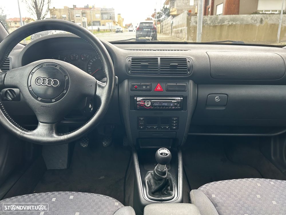 Audi A3 1.6 - 9