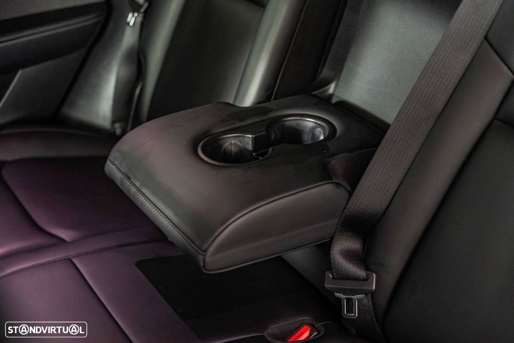 Tesla Model Y Performance Tração Integral - 12