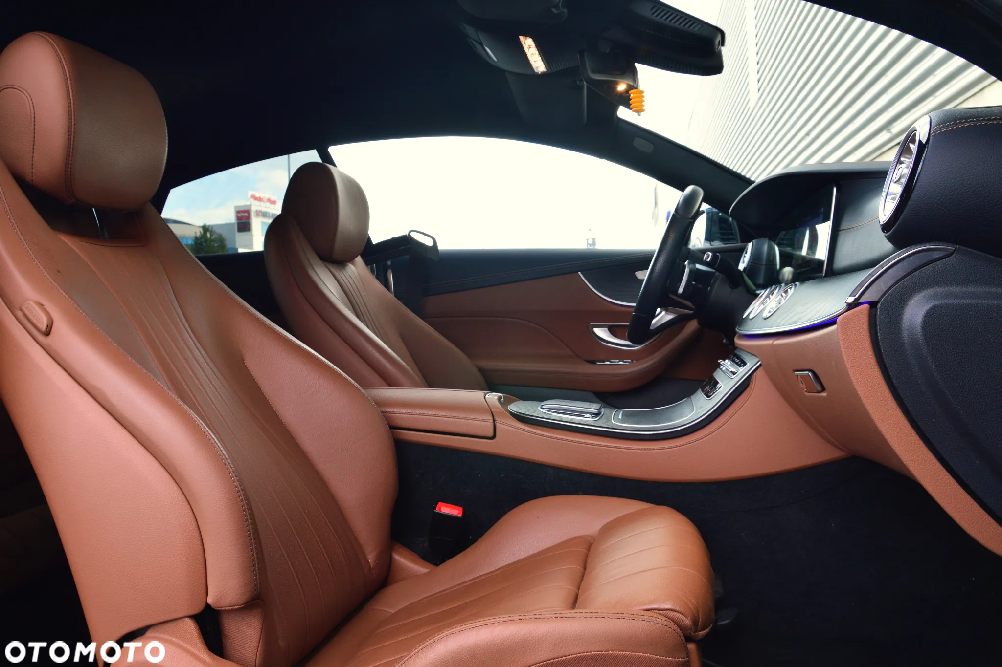 Mercedes-Benz Klasa E 200 Coupe 9G-TRONIC - 16