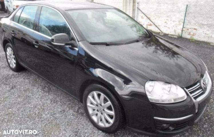 Dezmembrez Volkswagen Jetta 1.9TDI 105CP din 2006 volan pe stanga - 1