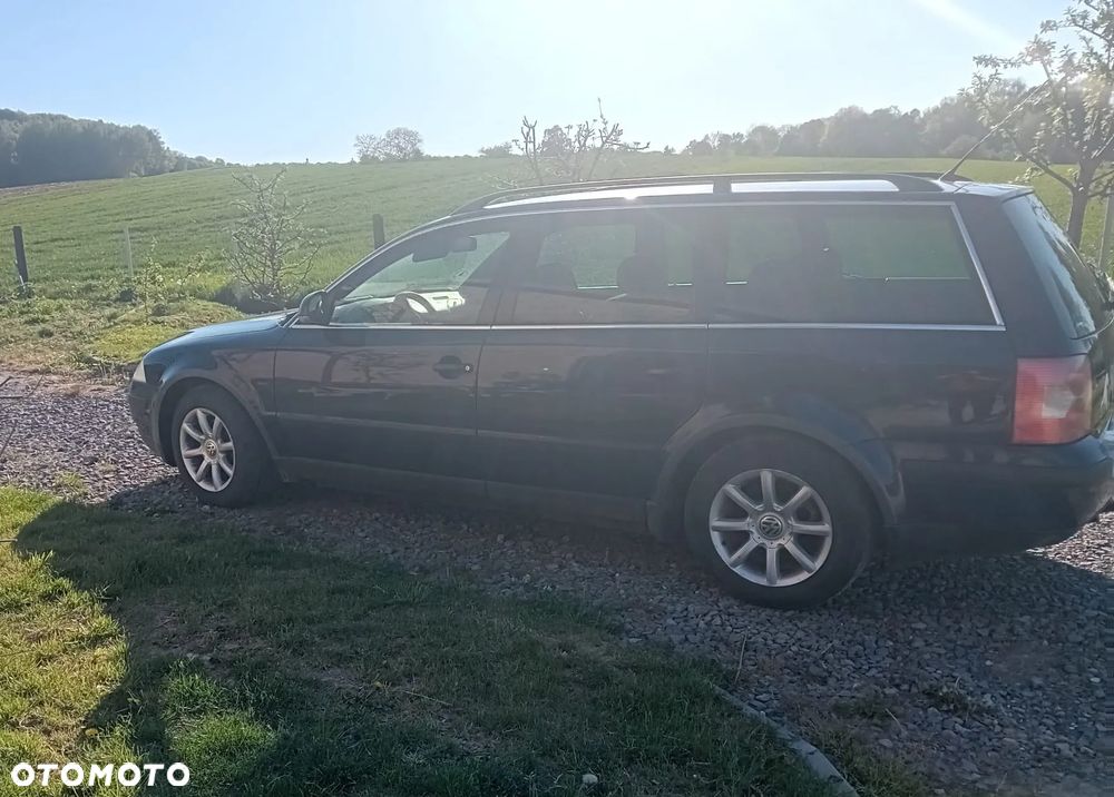 Volkswagen Passat 1.9 TDI Basis - 3