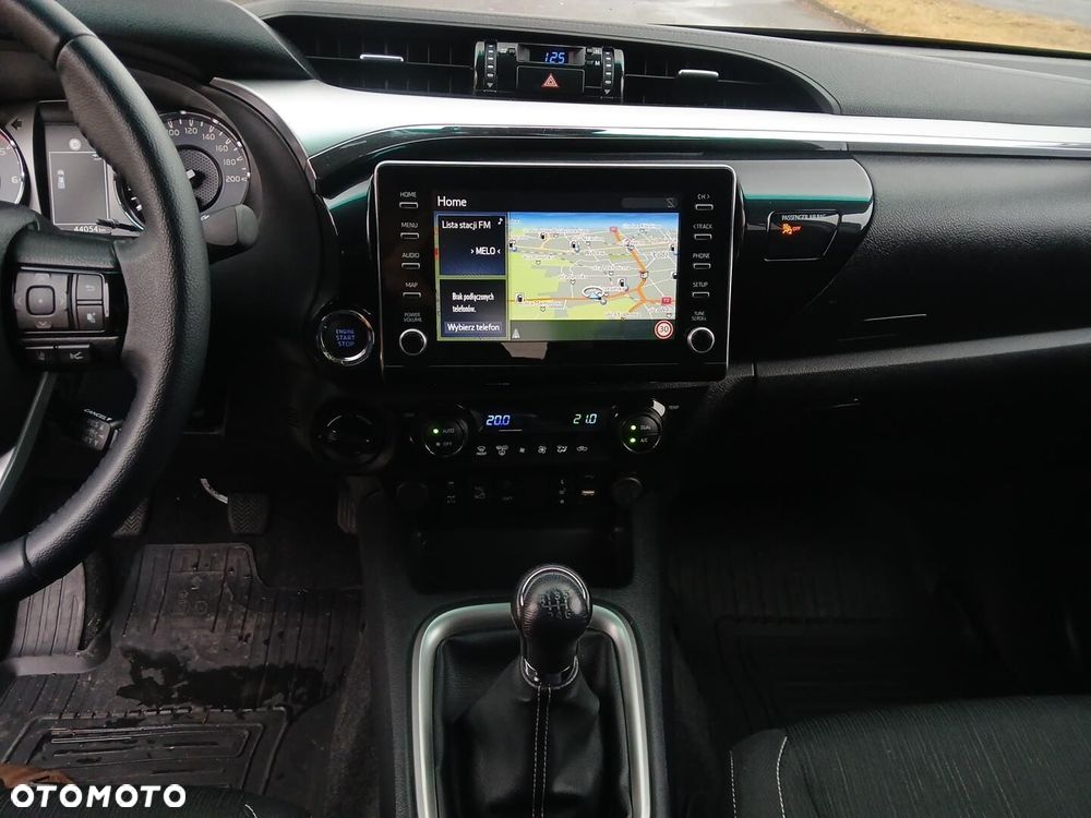 Toyota Hilux 2.8 D-4D Double Cab SR5 4x4 - 30