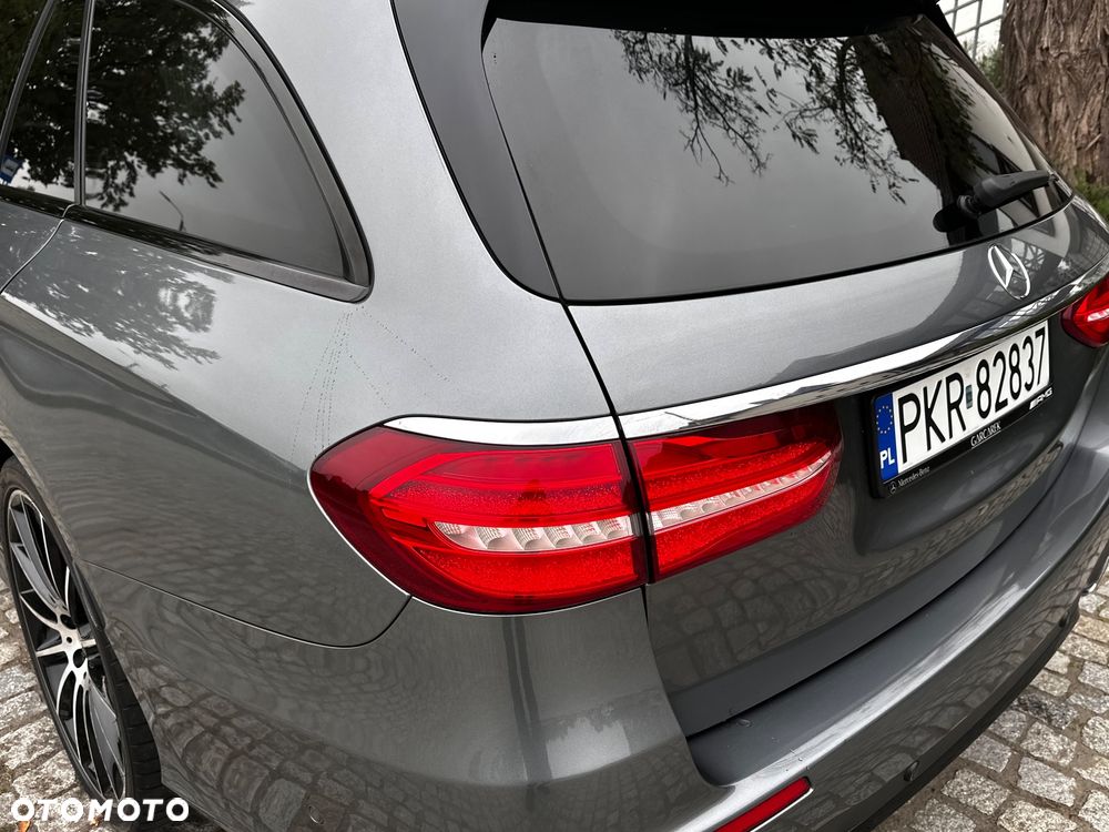 Mercedes-Benz Klasa E 220 d 4-Matic AMG - 24