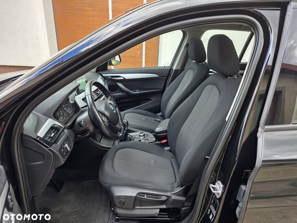 BMW X1 sDrive18i - 8