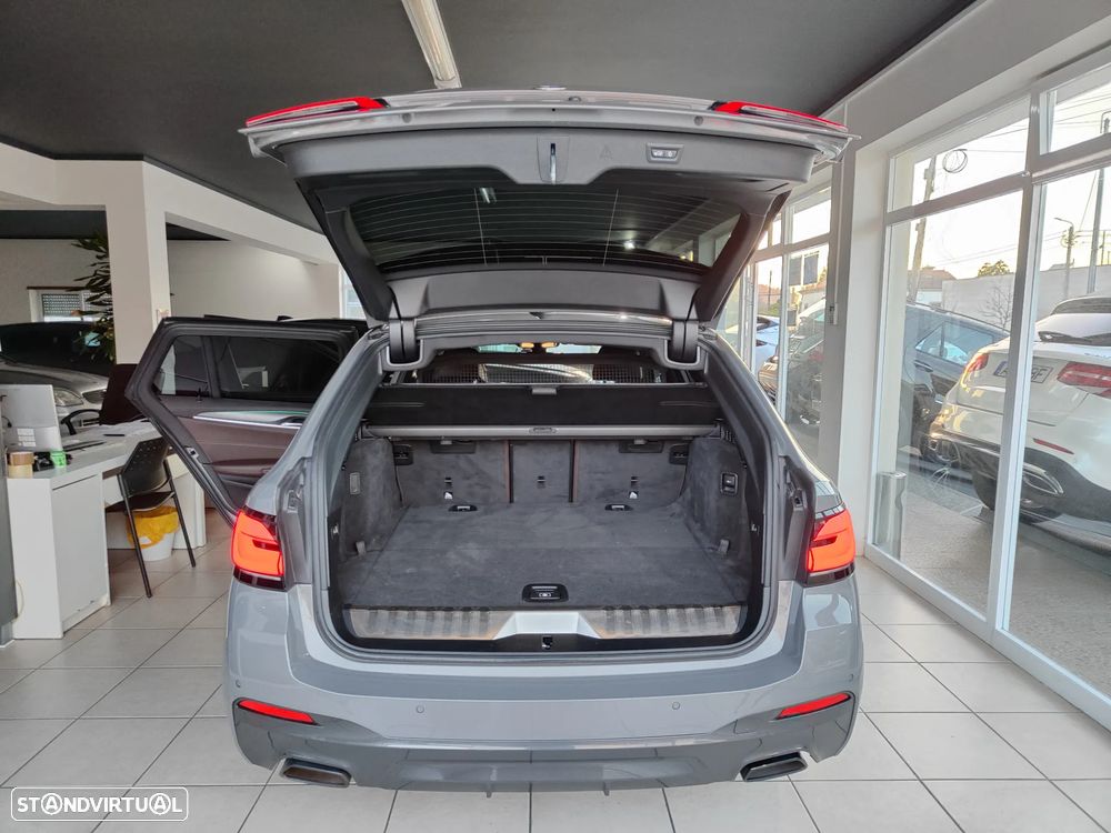 BMW 530 e Pack Desportivo M - 15