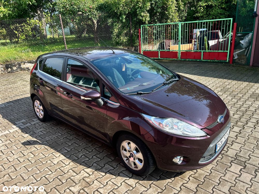 Ford Fiesta 1.6 TDCi DPF Titanium - 9