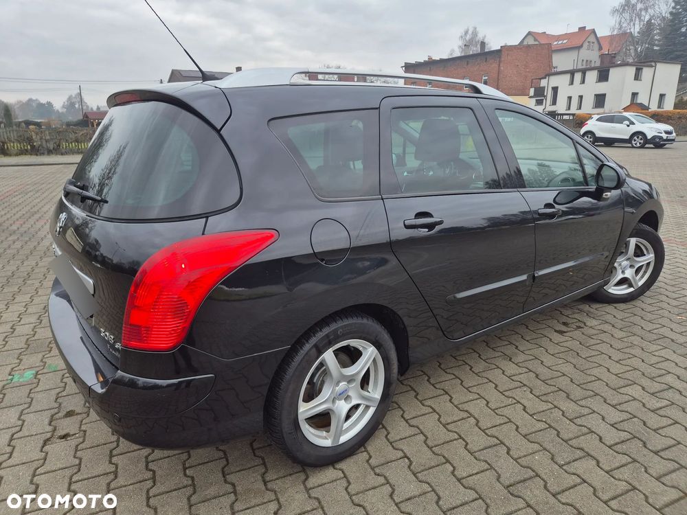 Peugeot 308 HDi FAP 140 Family - 5