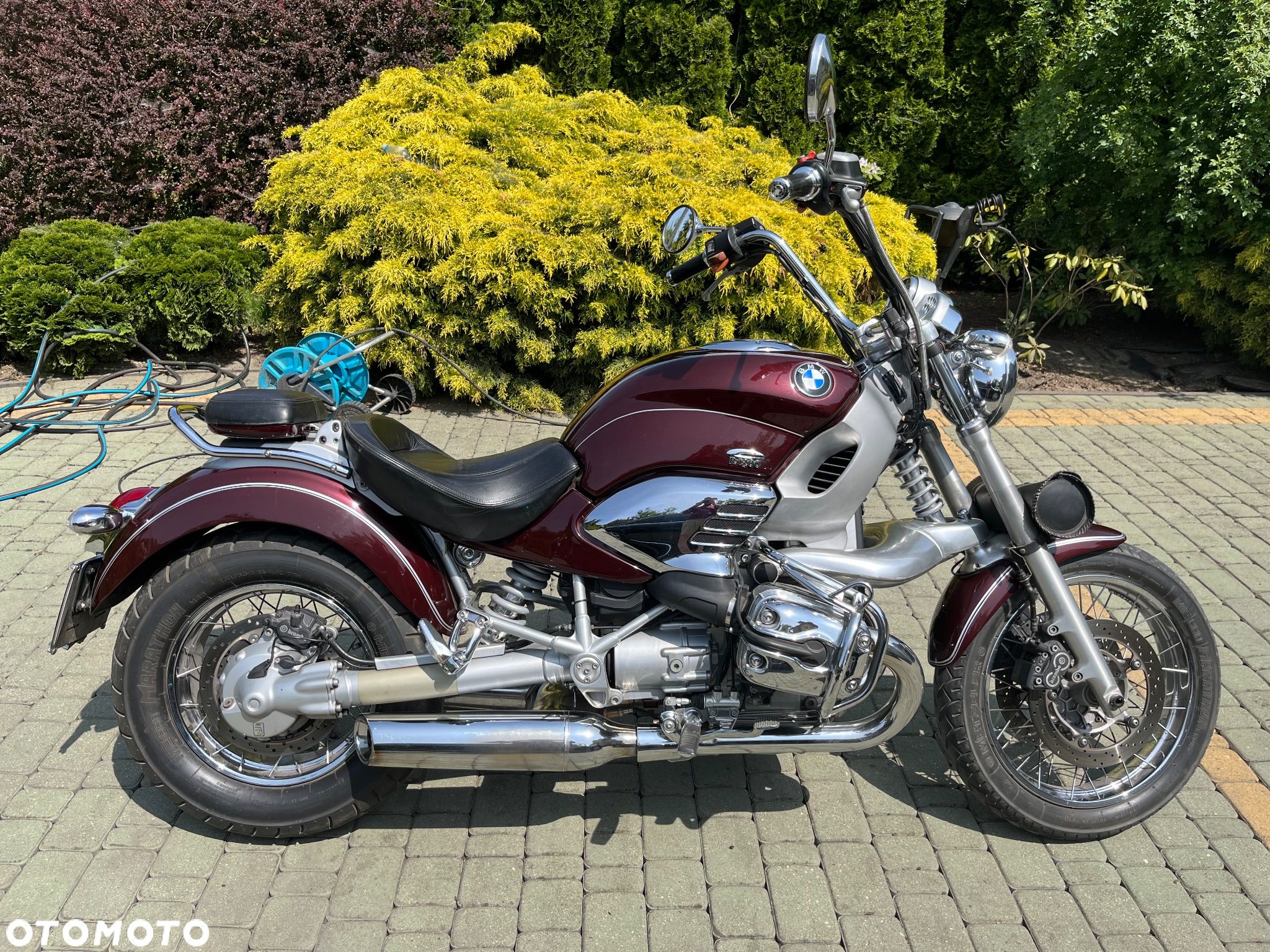BMW R - 1