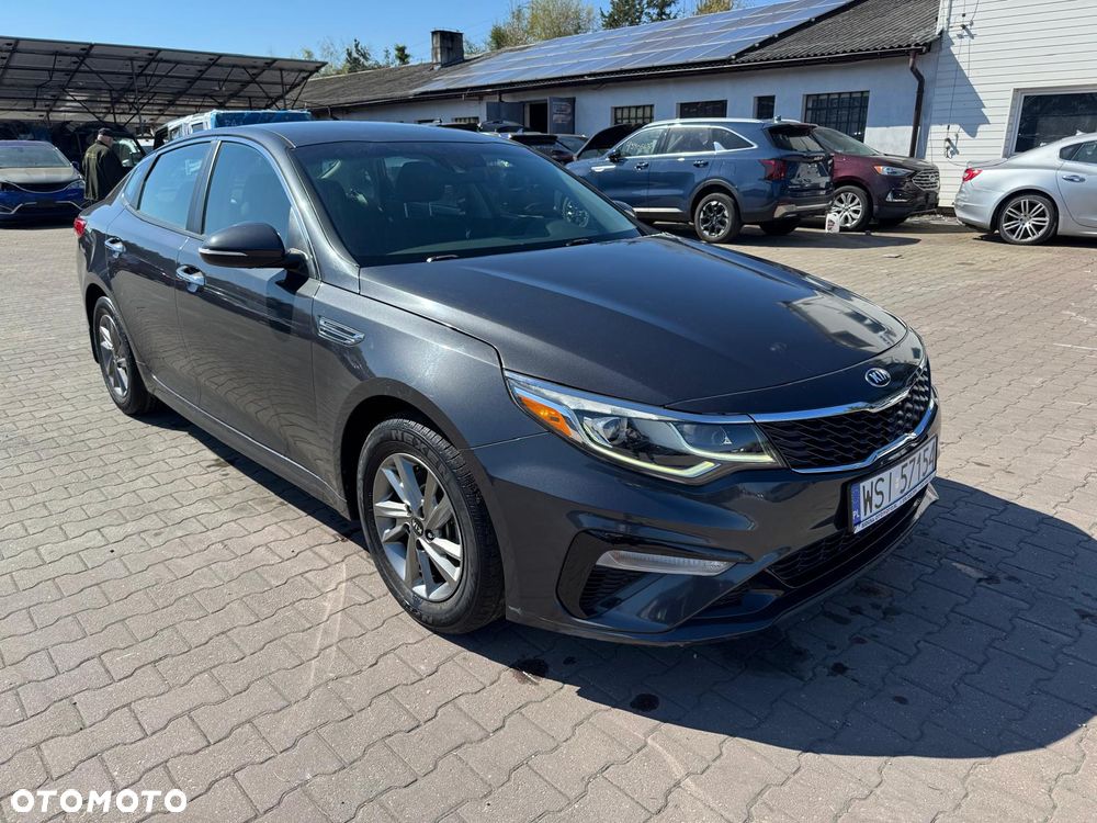 Kia Optima - 1