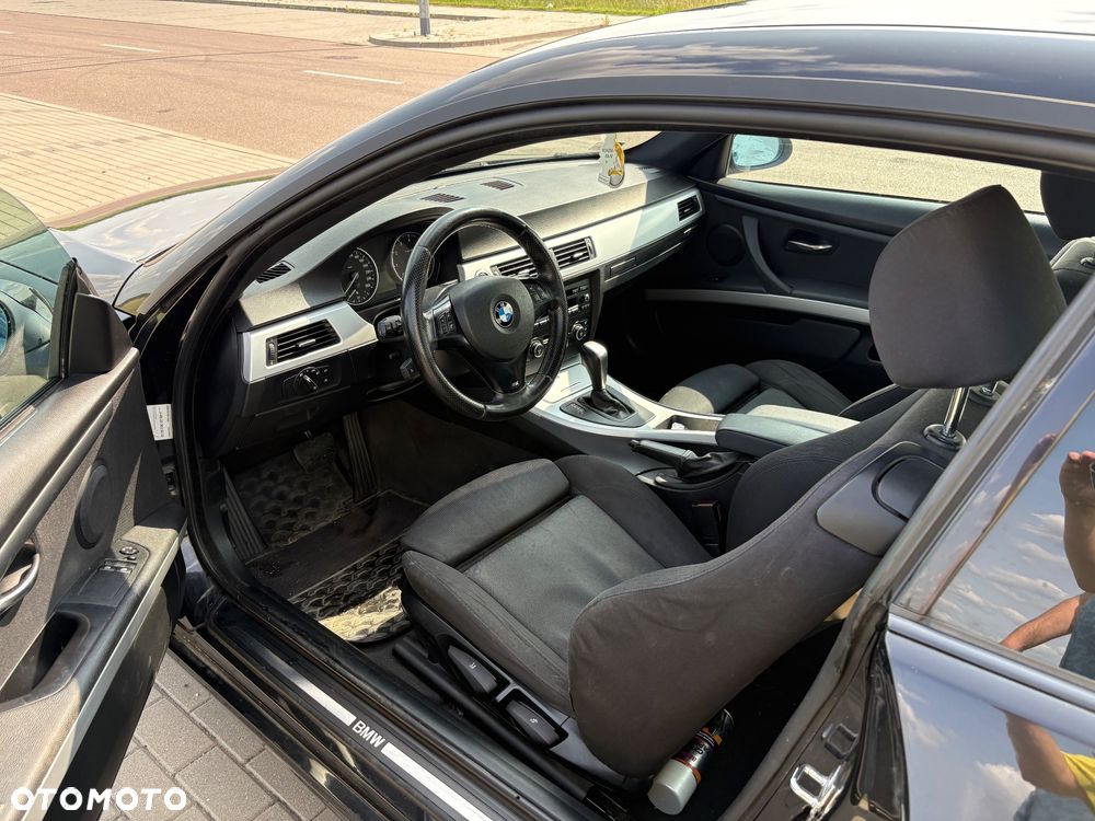 BMW Seria 3 320i - 9