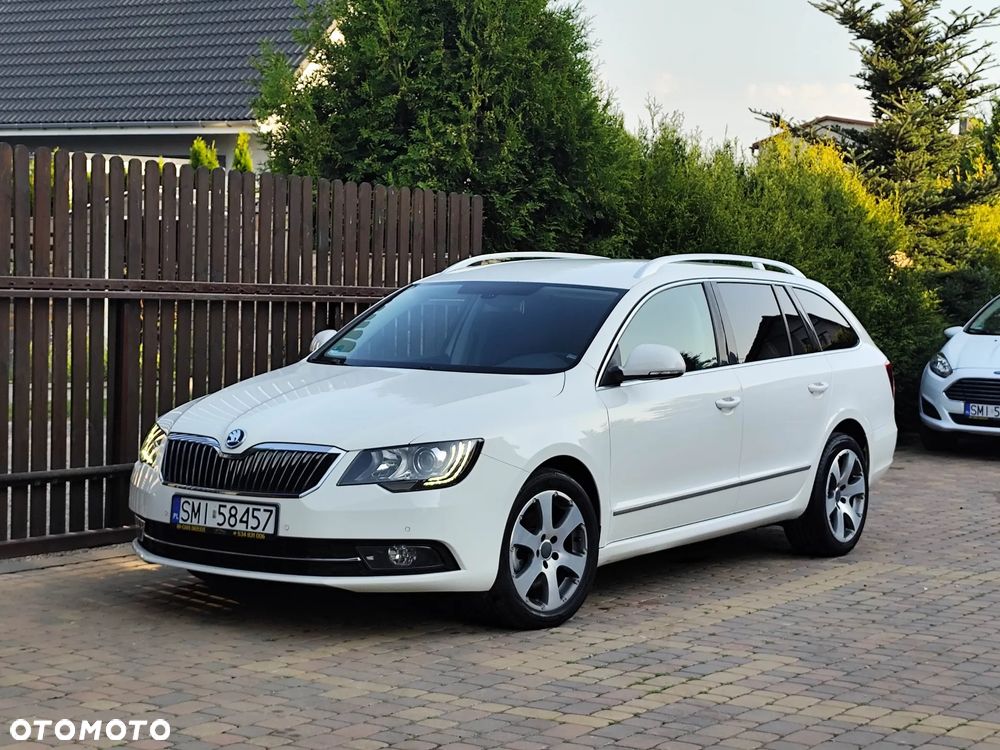 Skoda Superb 2.0 TDI DSG Elegance - 28