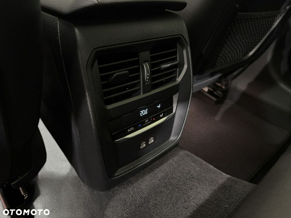 BMW Seria 3 - 16