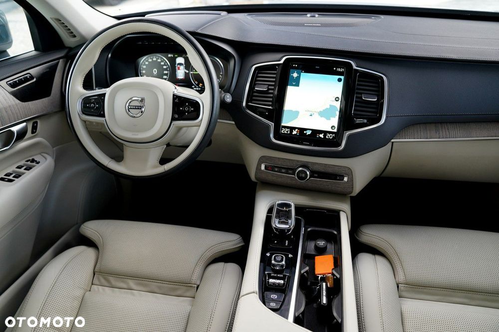 Volvo XC 90 - 28