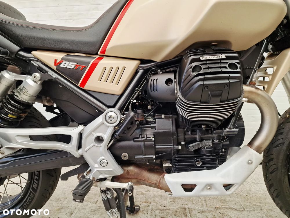 Moto Guzzi V85 - 13
