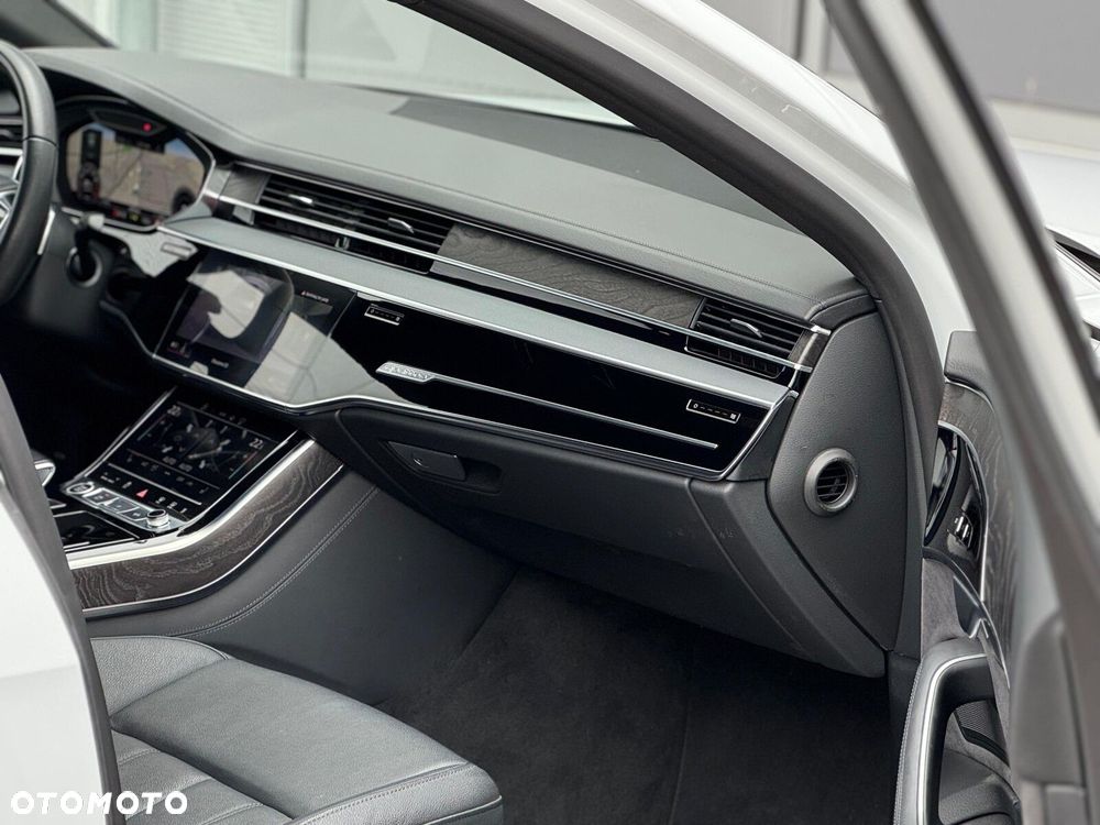 Audi A8 - 17