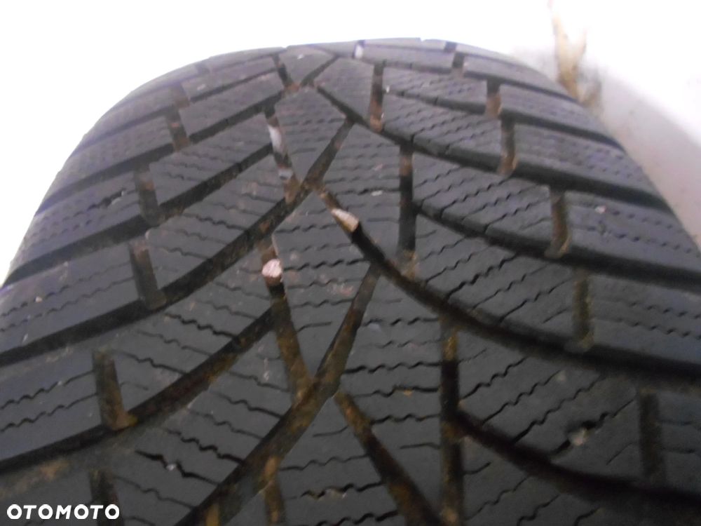 OPONA POJEDYNKA 225/60R17 TOYO OBSERVE S944 DOT 2323 9MM - 2