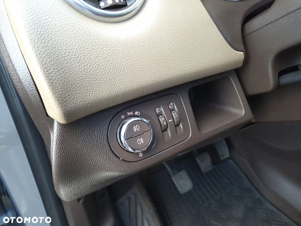 Opel Meriva - 22