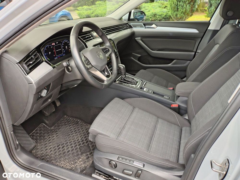 Volkswagen Passat - 14