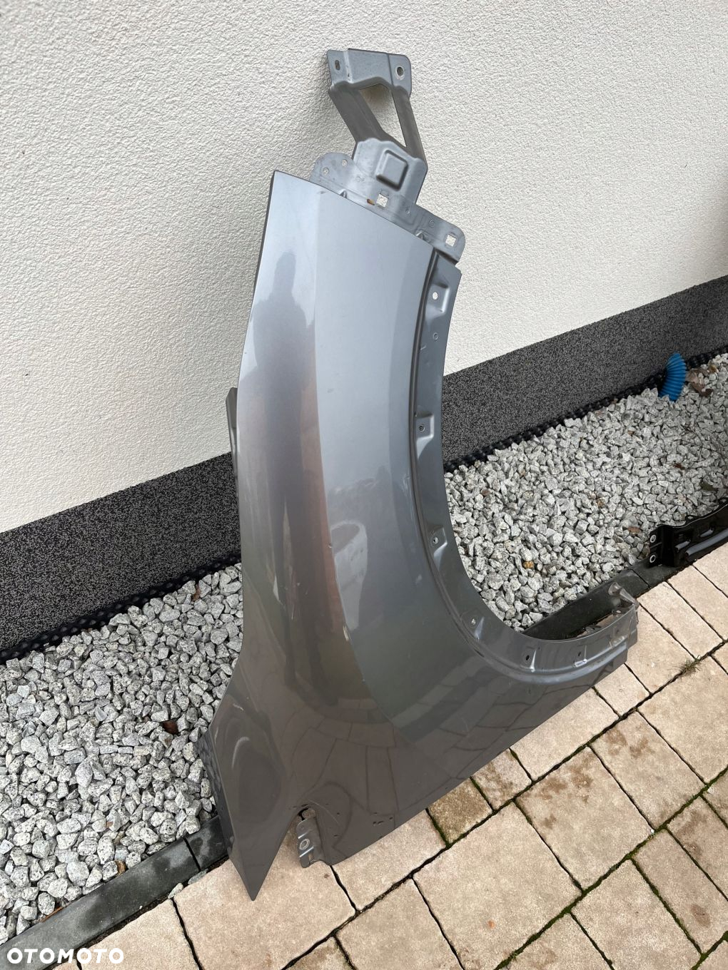 MITSUBISHI ECLIPSE CROSS PRAWY PRZEDNI BLOTNIK - 2