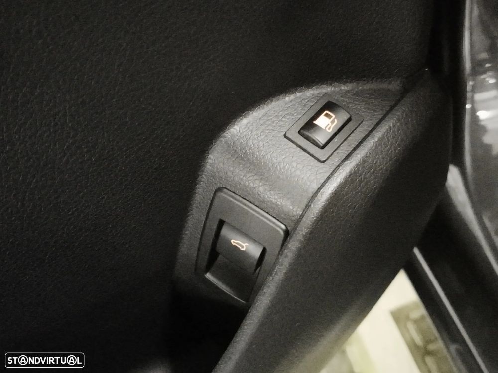 BMW 225xe Active Tourer Advantage - 12