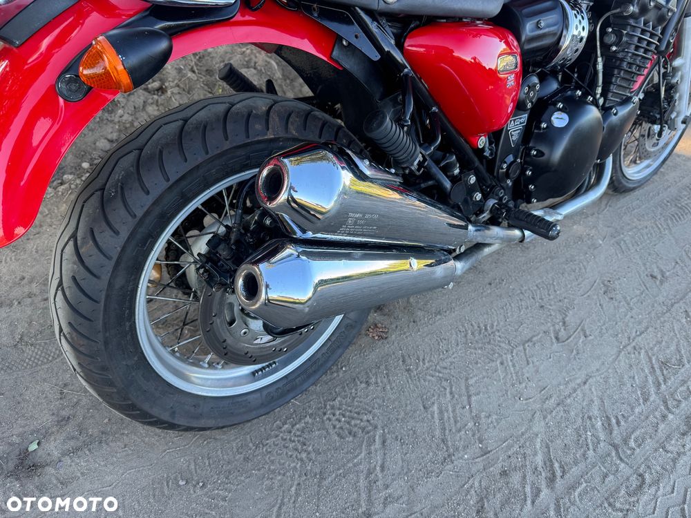 Triumph Thunderbird - 18