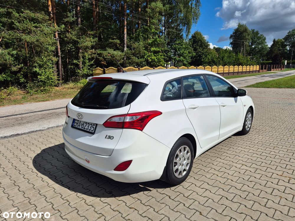 Hyundai i30 1.6 CRDi Comfort - 11