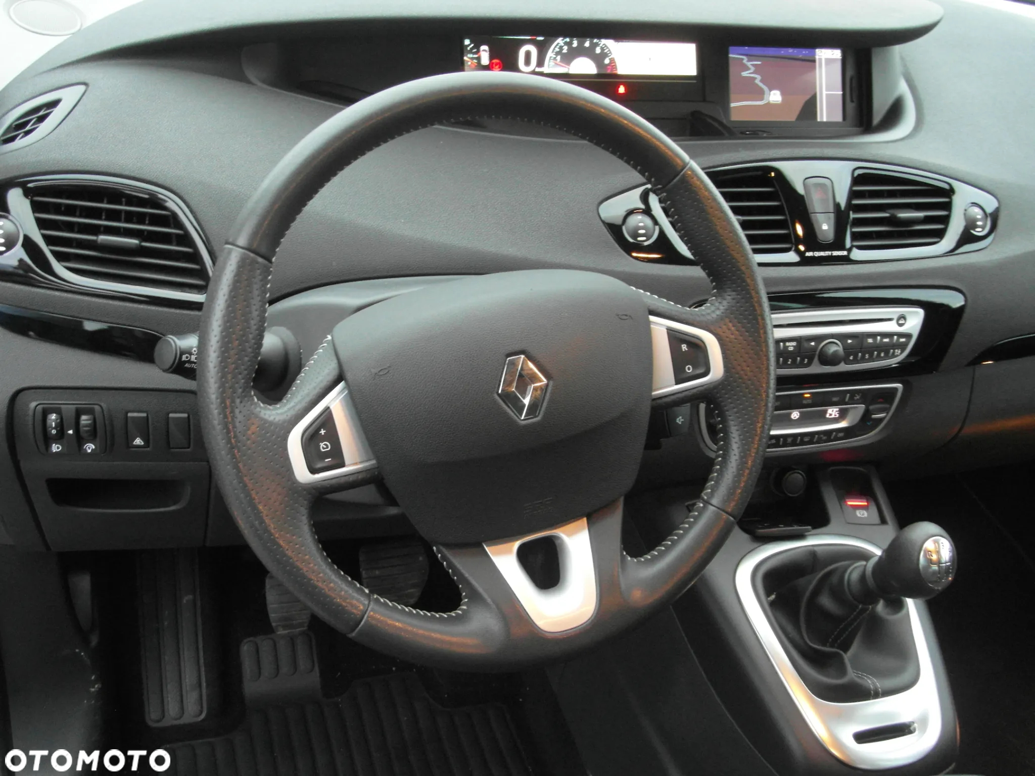 Renault Scenic TCe 130 Bose Edition - 23