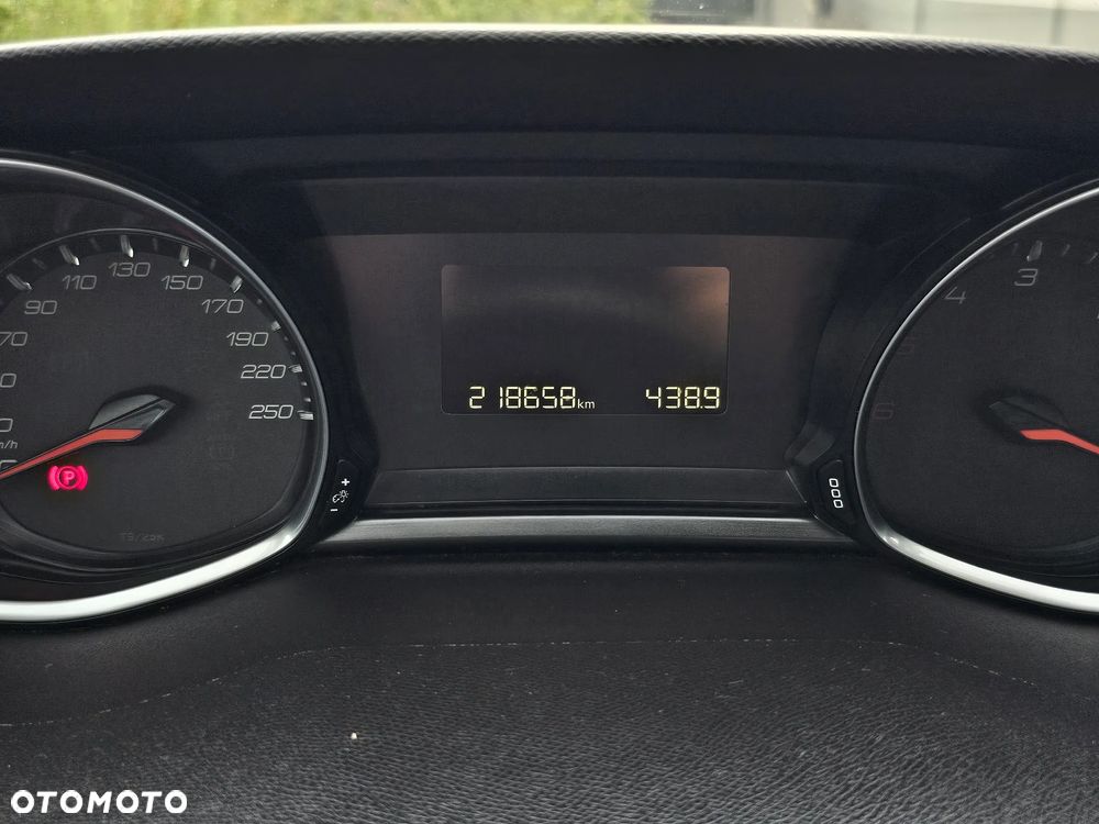 Peugeot 308 SW BlueHDi 150 EAT6 Stop & Start Business-Line - 24