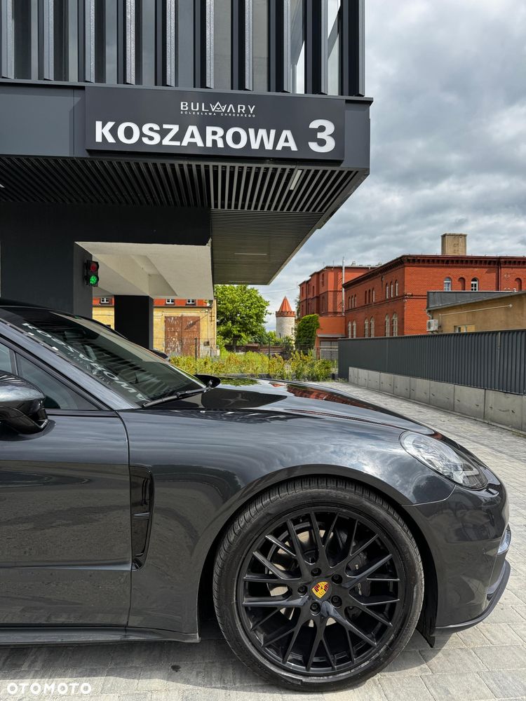 Porsche Panamera 4 - 6