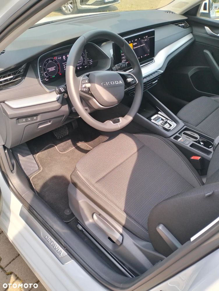 Skoda Octavia 1.5 TSI mHEV Selection DSG - 15
