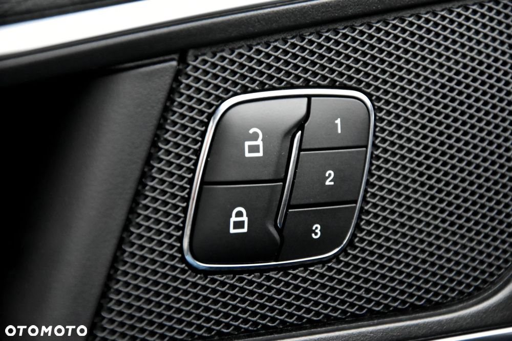 Ford S-Max 2.0 EcoBlue ST-LINE - 38