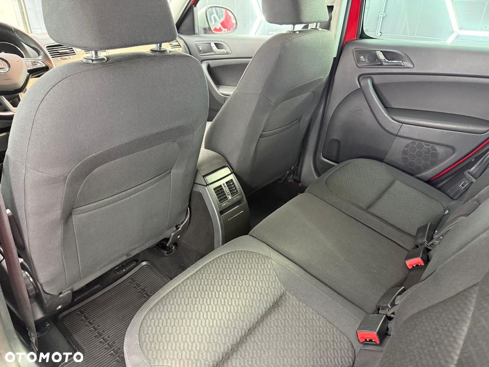 Skoda Yeti 2.0 TDI DSG 4x4 Adventure - 23