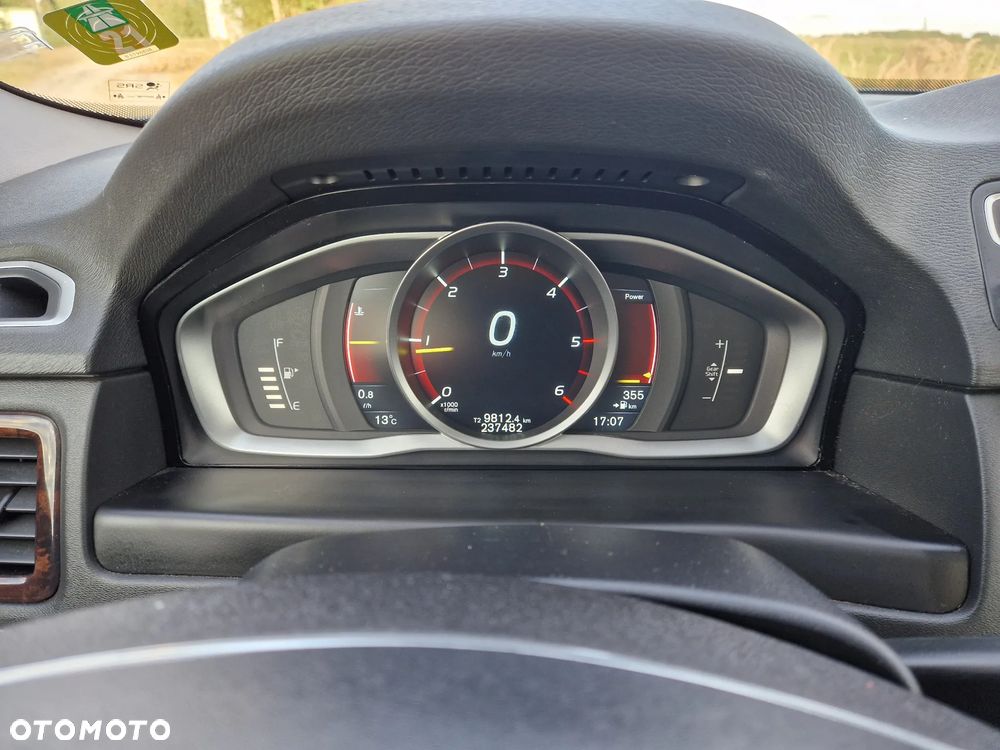 Volvo V70 D4 Momentum - 10