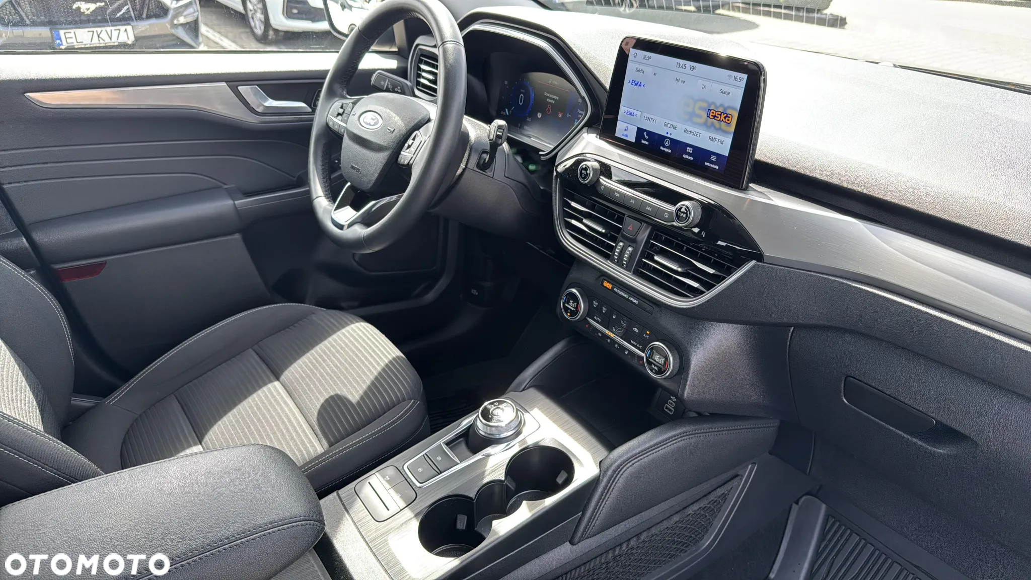 Ford Kuga 2.5 FHEV FWD Titanium - 29