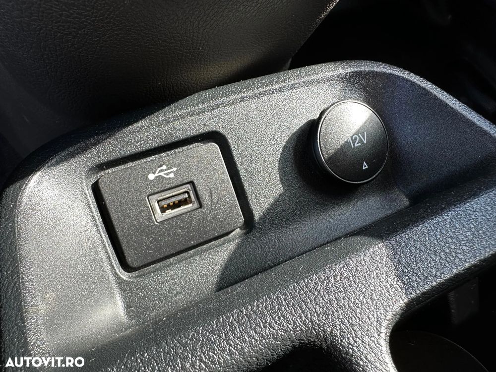 Ford Transit Connect 1.5 EcoBlue 100CP 6MT DCIV SWB(L1) Trend - 14