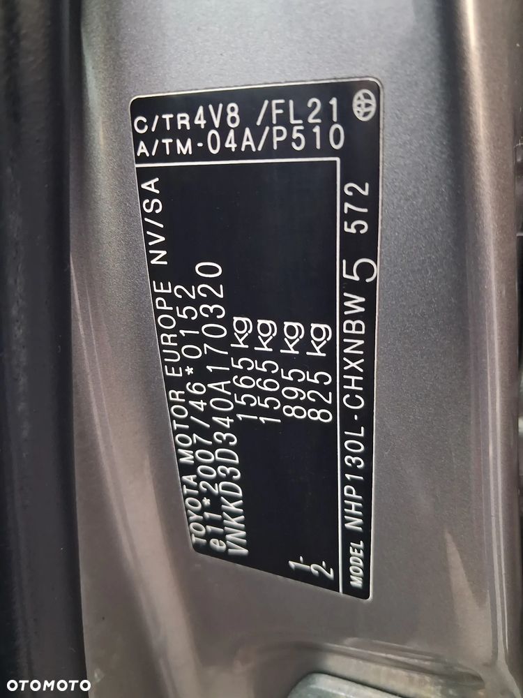 Toyota Yaris Hybrid 100 Dynamic - 30