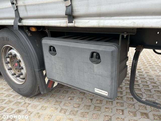 Schwarzmuller Kurtyna, SAF, oś podnoszona, dach podnoszony - 17