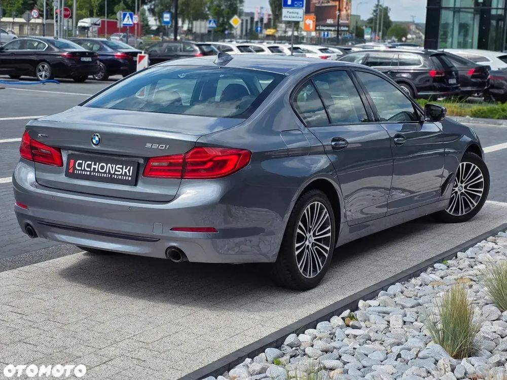 BMW Seria 5 520i GPF Sport Line sport - 10