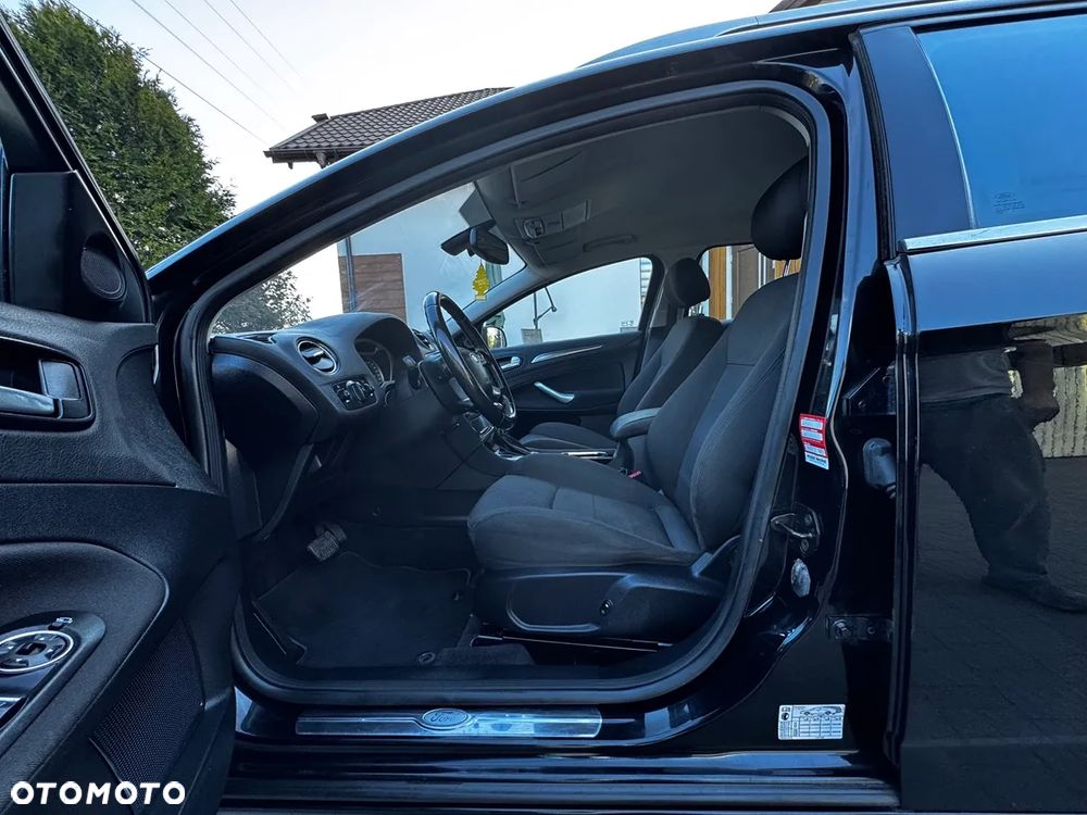 Ford Mondeo - 10